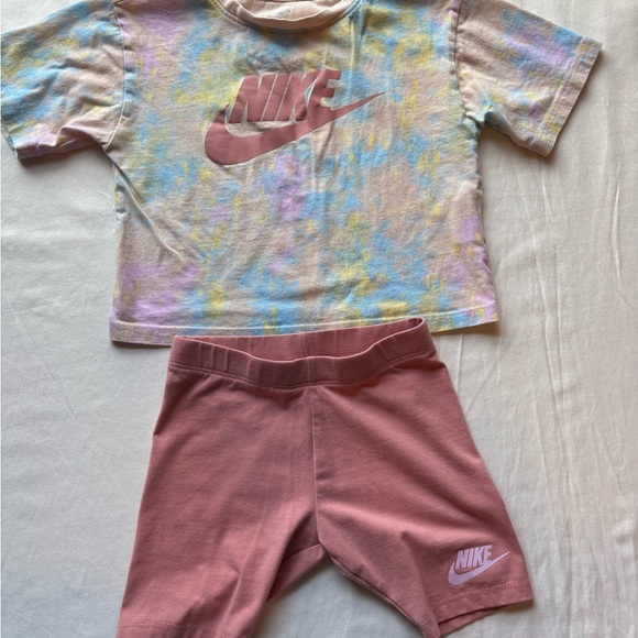 Nike Other - Nike girls cotton shorts set includes tie-dye boxy shirt matching bike shorts